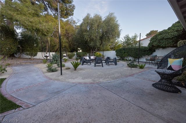 1901 Plaza De La Cruz, Las Vegas, NV 89102