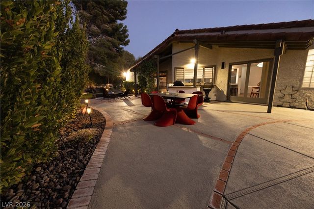 1901 Plaza De La Cruz, Las Vegas, NV 89102