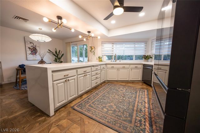 1901 Plaza De La Cruz, Las Vegas, NV 89102