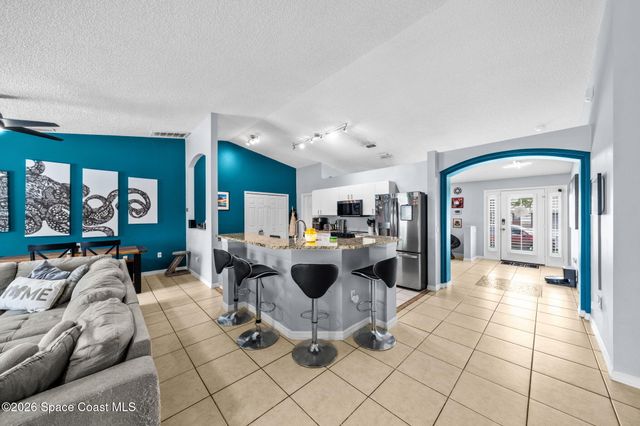 831 Koln Court NW, Palm Bay, FL 32907