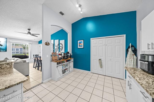 831 Koln Court NW, Palm Bay, FL 32907