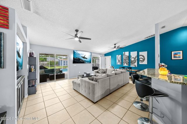 831 Koln Court NW, Palm Bay, FL 32907