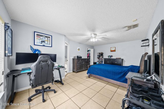 831 Koln Court NW, Palm Bay, FL 32907