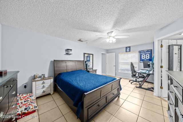 831 Koln Court NW, Palm Bay, FL 32907