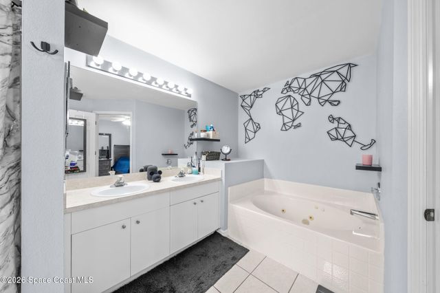 831 Koln Court NW, Palm Bay, FL 32907