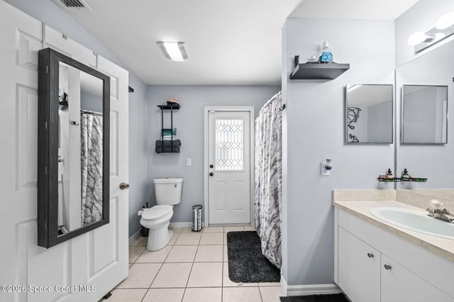 831 Koln Court NW, Palm Bay, FL 32907
