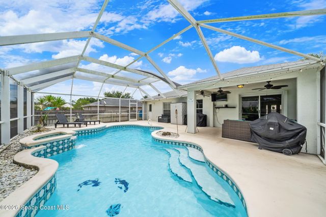 831 Koln Court NW, Palm Bay, FL 32907