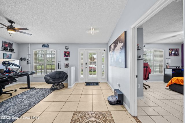 831 Koln Court NW, Palm Bay, FL 32907