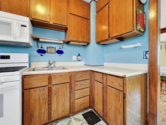 207 West Street, Wonewoc, WI 53968