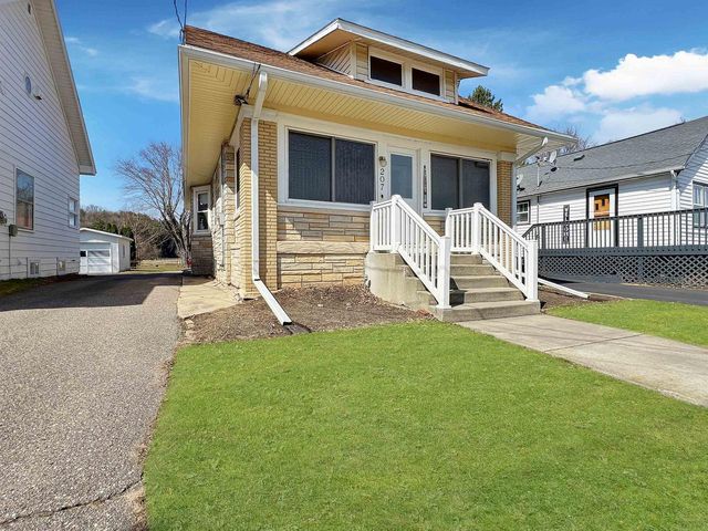 207 West Street, Wonewoc, WI 53968