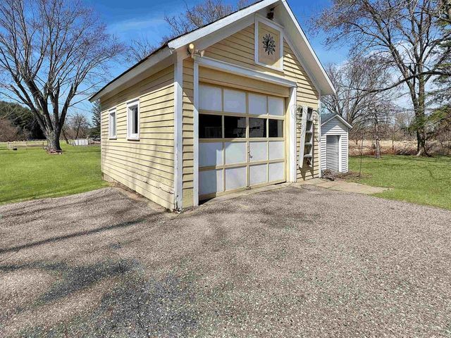 207 West Street, Wonewoc, WI 53968