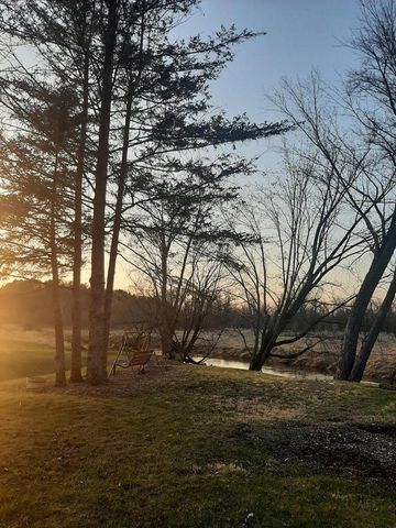 207 West Street, Wonewoc, WI 53968