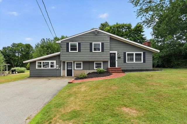 15 Russell Rd, Whitman, MA 02382