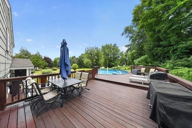 15 Russell Rd, Whitman, MA 02382