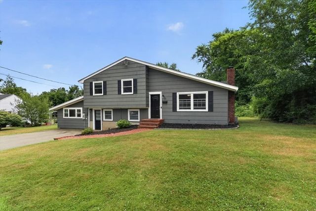 15 Russell Rd, Whitman, MA 02382