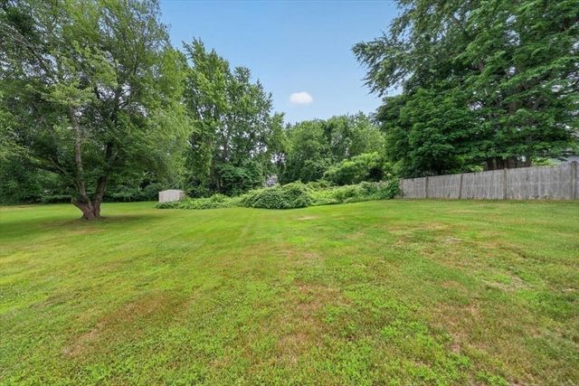 15 Russell Rd, Whitman, MA 02382