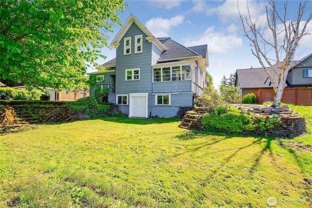 414 Sumner Avenue, Sumner, WA 98390