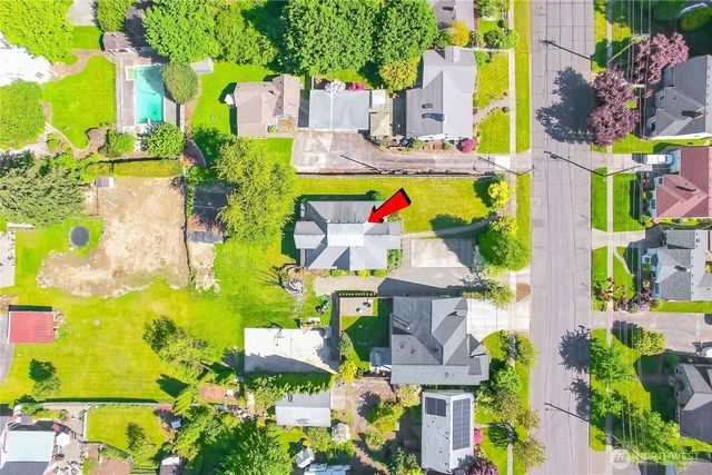 414 Sumner Avenue, Sumner, WA 98390