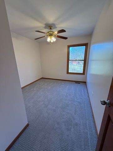 8885 Dryden Street, Woodridge, IL 60517