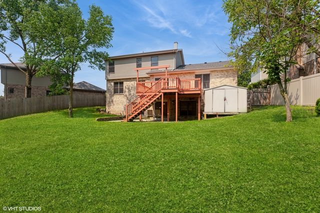 8885 Dryden Street, Woodridge, IL 60517