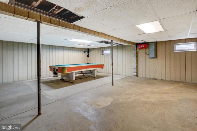 640 MEADOW DR, Honey Brook, PA 19344