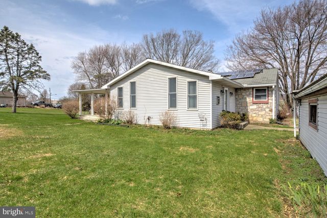 640 MEADOW DR, Honey Brook, PA 19344