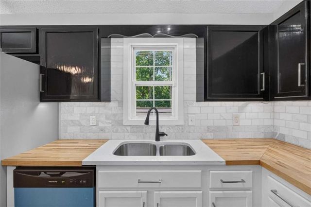 185 Wyngate Court, Dallas, GA 30157