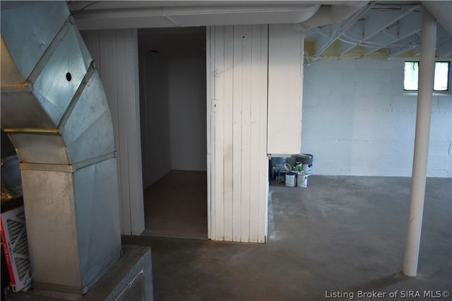 1014 E 10th Street, Jeffersonville, IN 47130