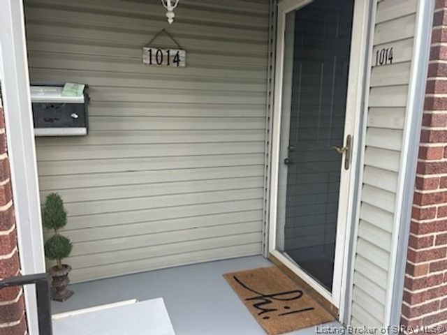 1014 E 10th Street, Jeffersonville, IN 47130