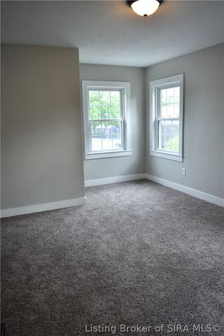 1014 E 10th Street, Jeffersonville, IN 47130