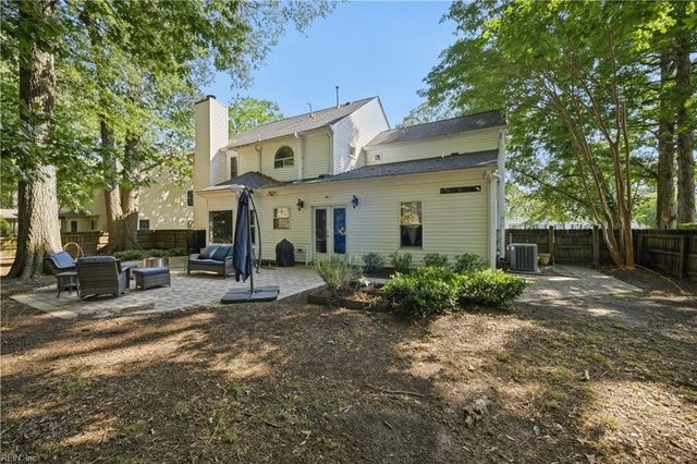 2851 Crossings DR, Chesapeake, VA 23321