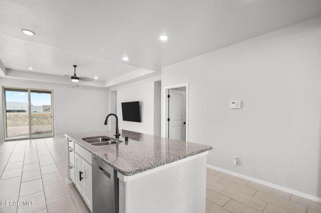 393 COLEFORD Lane, El Paso, TX 79928
