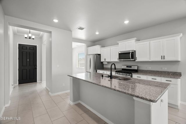 393 COLEFORD Lane, El Paso, TX 79928