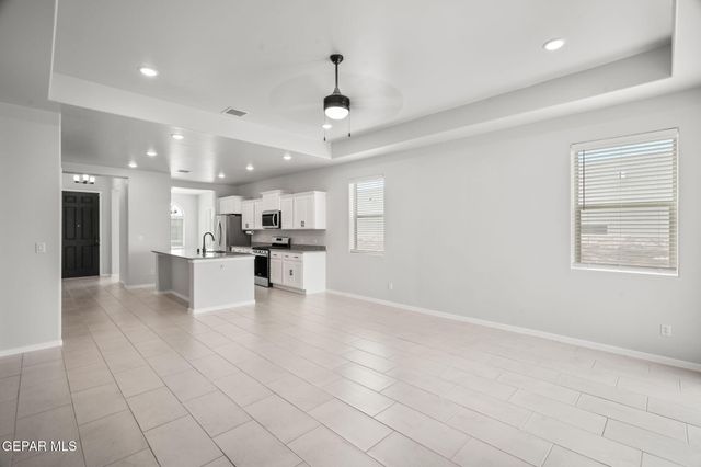 393 COLEFORD Lane, El Paso, TX 79928