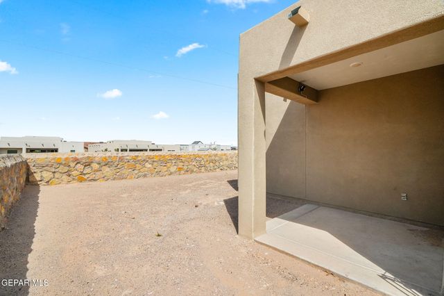 393 COLEFORD Lane, El Paso, TX 79928