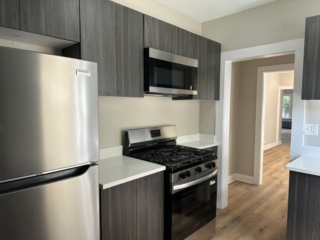 11320 S Edbrooke Avenue 2, Chicago, IL 60628