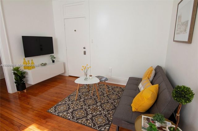 124 Mendoza Avenue 9, Coral Gables, FL 33134