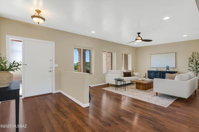 1621 E Placita Pluma, Tucson, AZ 85718