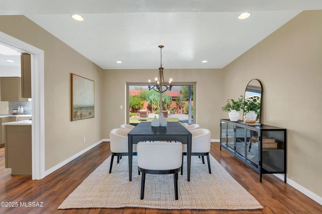 1621 E Placita Pluma, Tucson, AZ 85718