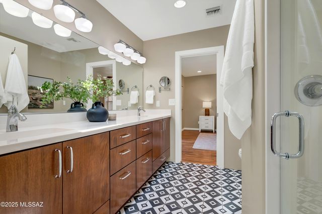 1621 E Placita Pluma, Tucson, AZ 85718