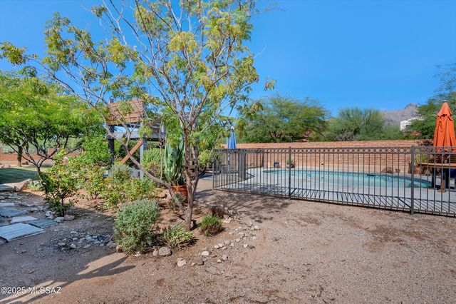 1621 E Placita Pluma, Tucson, AZ 85718