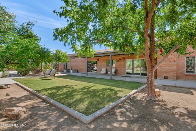1621 E Placita Pluma, Tucson, AZ 85718