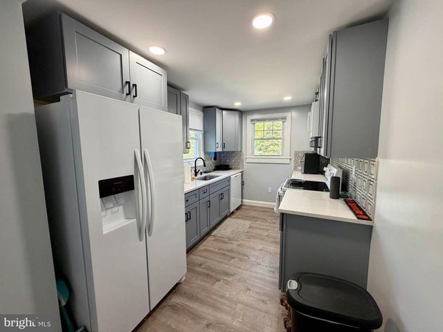 405 CENTRAL AVE, Baltimore, MD 21204