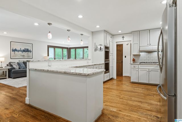 2658 DOLLY BROOK LANE, Vestavia Hills, AL 35243