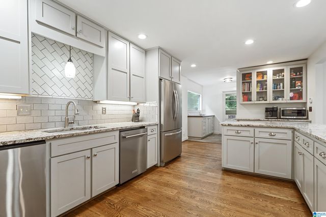 2658 DOLLY BROOK LANE, Vestavia Hills, AL 35243