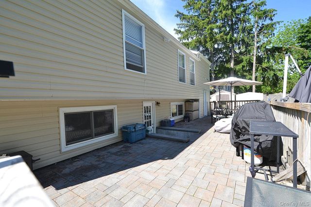 19 Viceroy Place, Port Jefferson Station, NY 11776