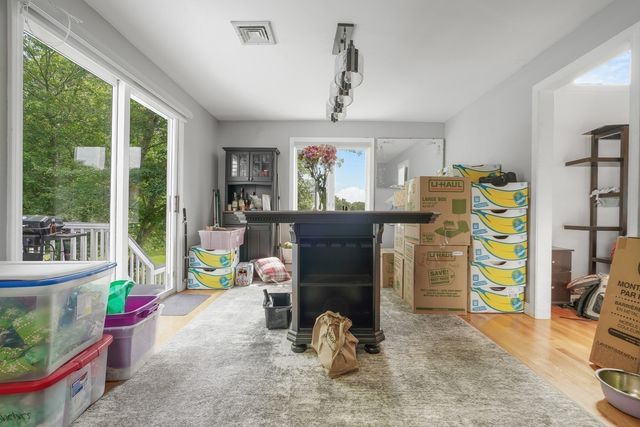 37 Slade St, Swansea, MA 02777
