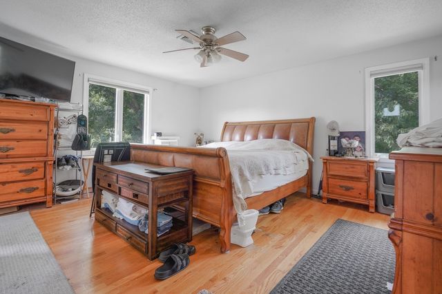 37 Slade St, Swansea, MA 02777