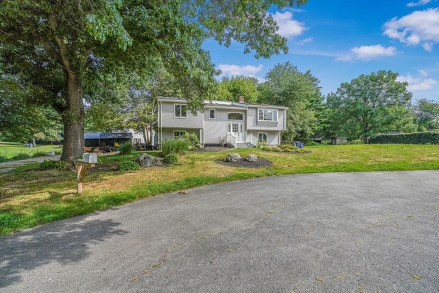 37 Slade St, Swansea, MA 02777