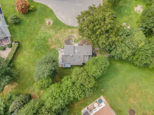 37 Slade St, Swansea, MA 02777